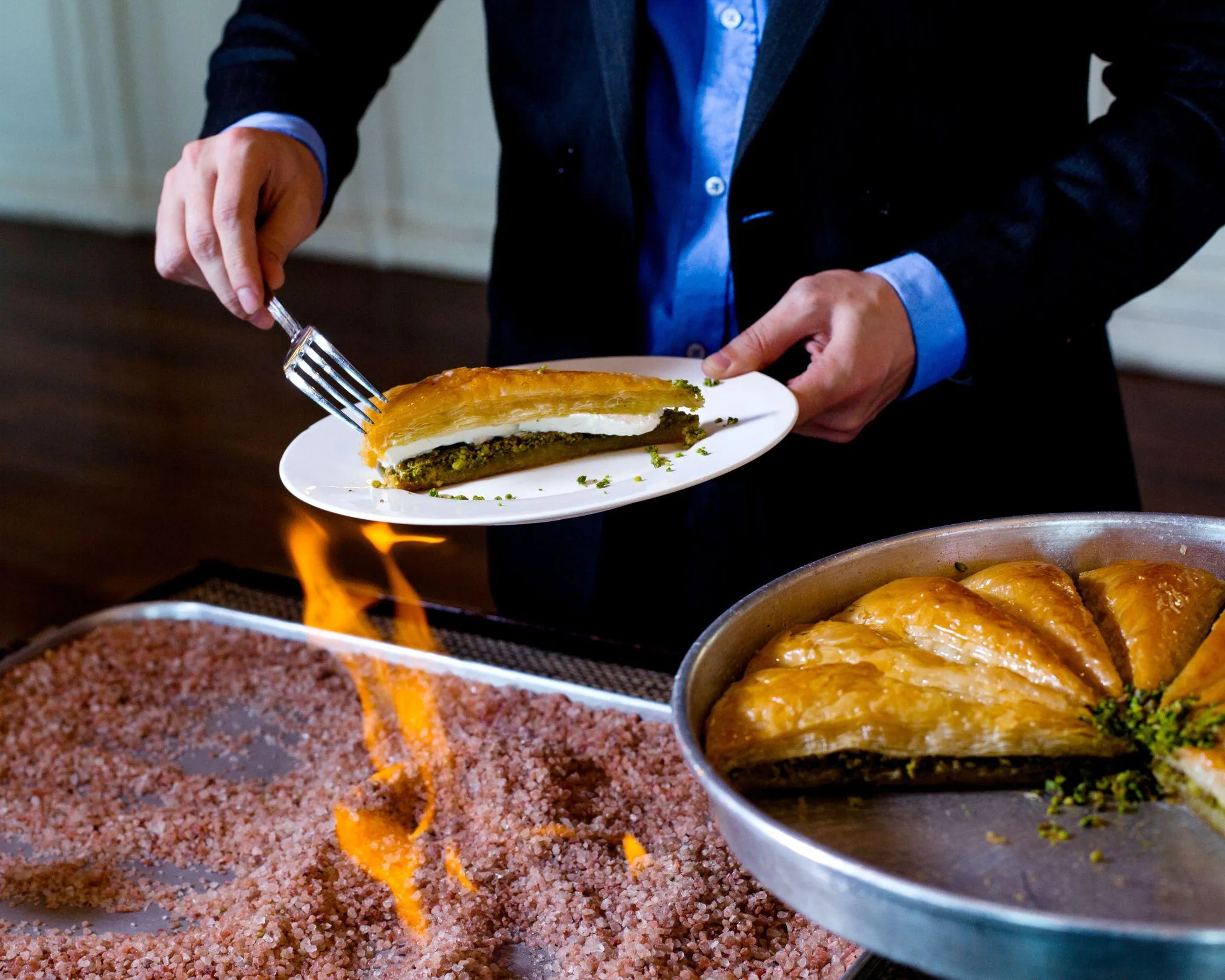 Transforming Quick-Service Restaurant Training Using Hotel Training Software’s