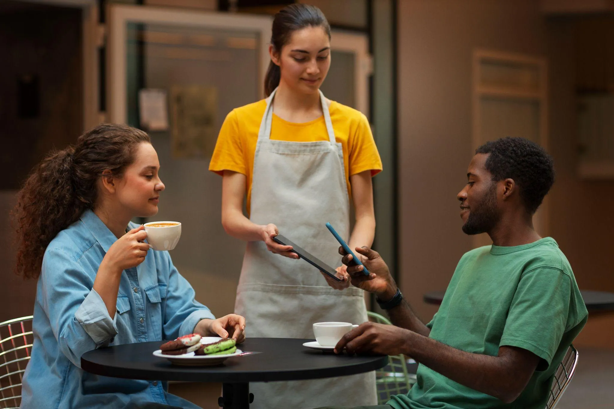 Why Restaurants Are Moving Away from Traditional LMS Solutions